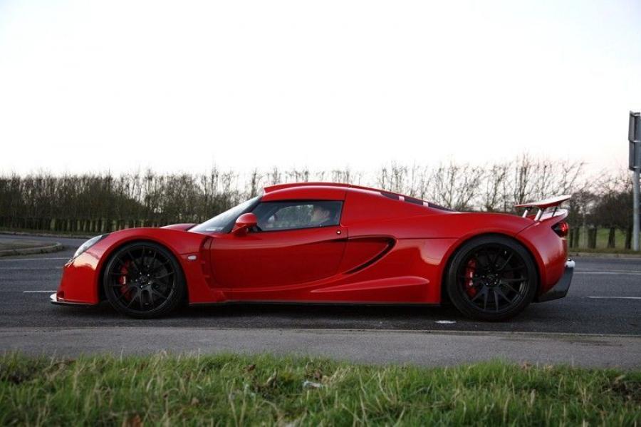  Hennessey Venom GT Red 2011 года  (фото 2 из 27)